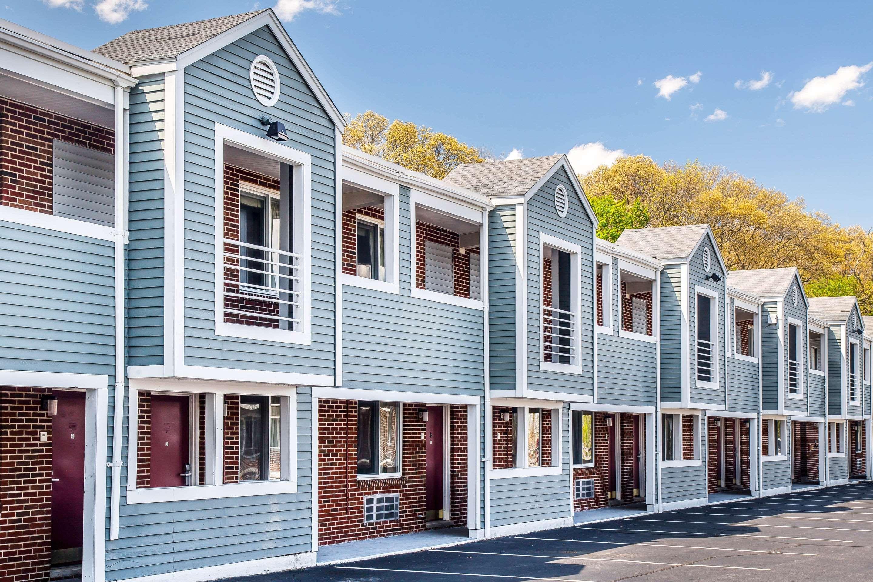 Econo Lodge Cranston - Providence Exterior foto